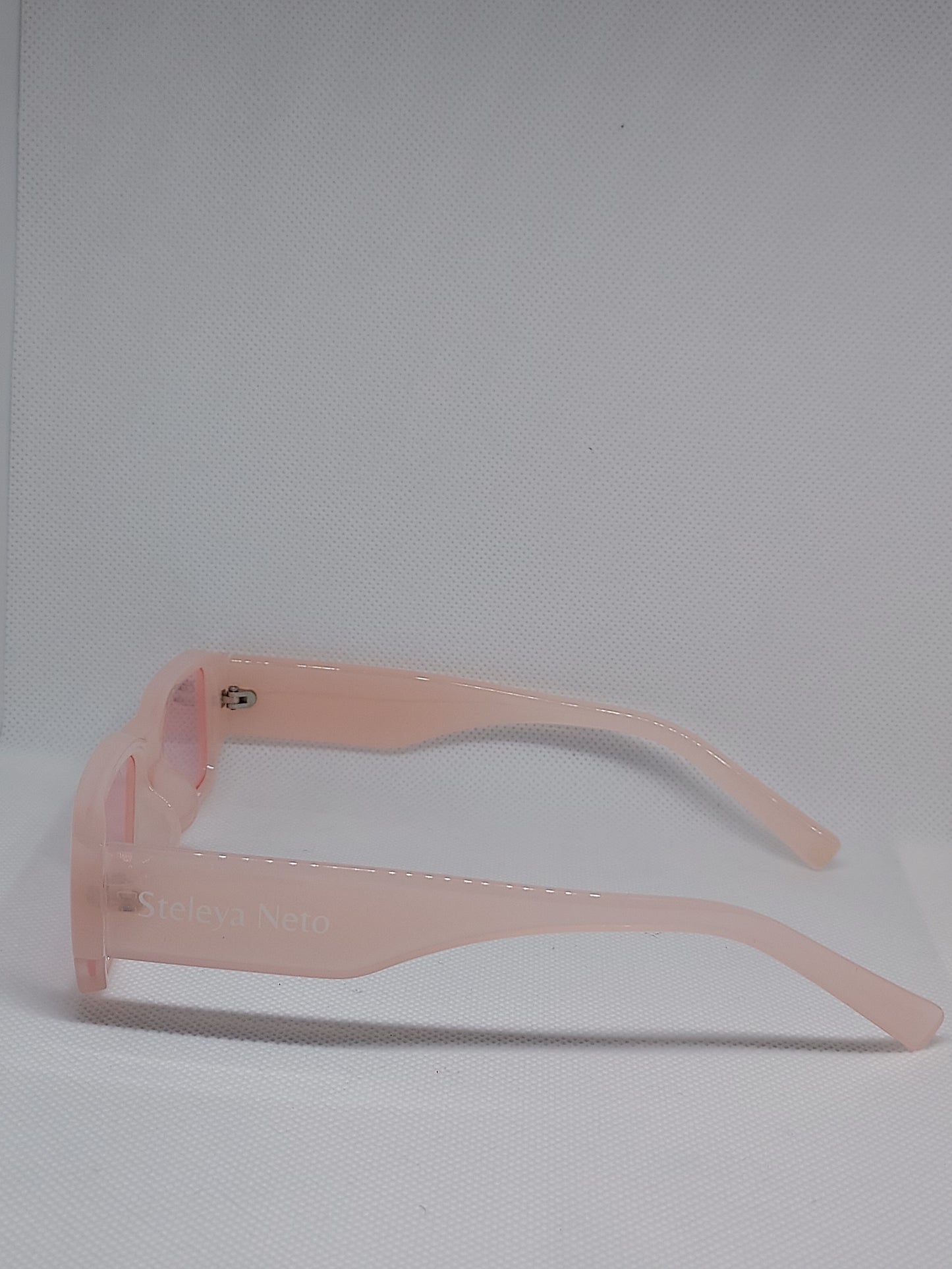 SUNGLASSES /BEATRIZ NETO FERNANDEZ