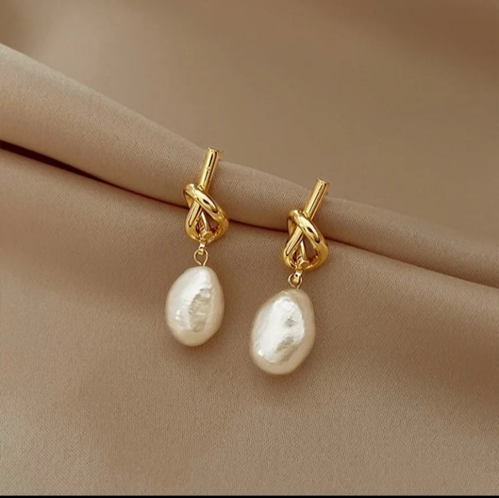 Baroque Pearl Earrings