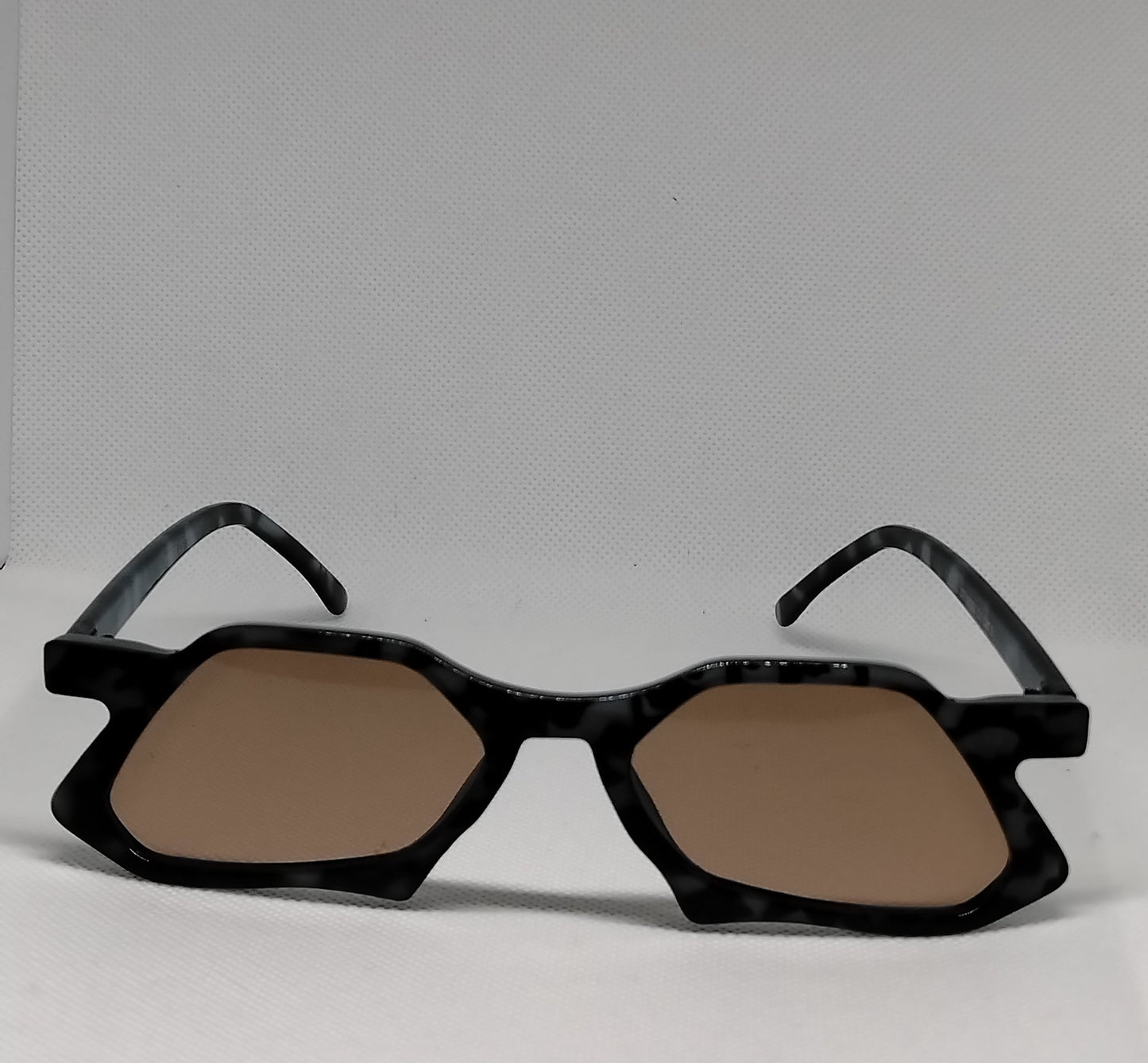 Sunglasses line Grey